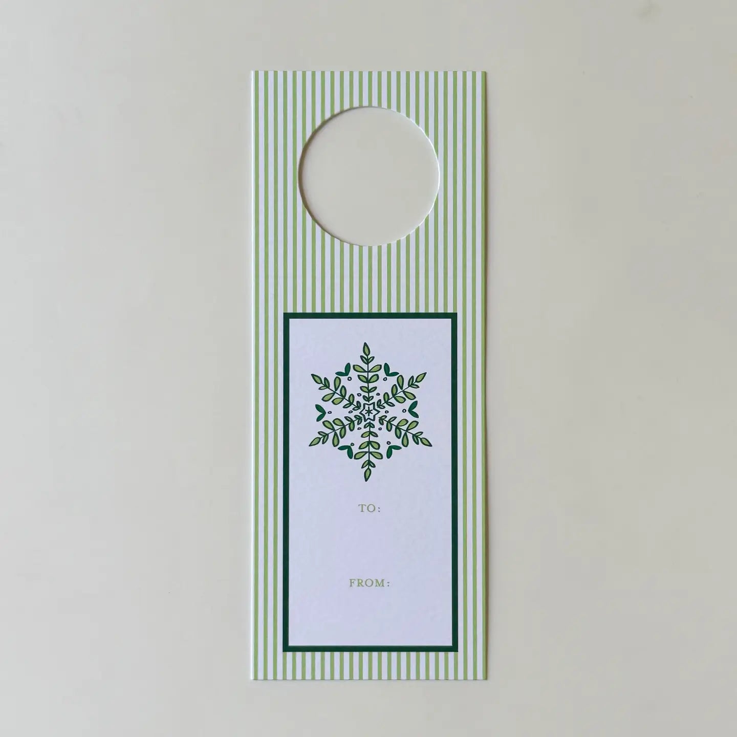 Boxwood Snowflake Wine Tag