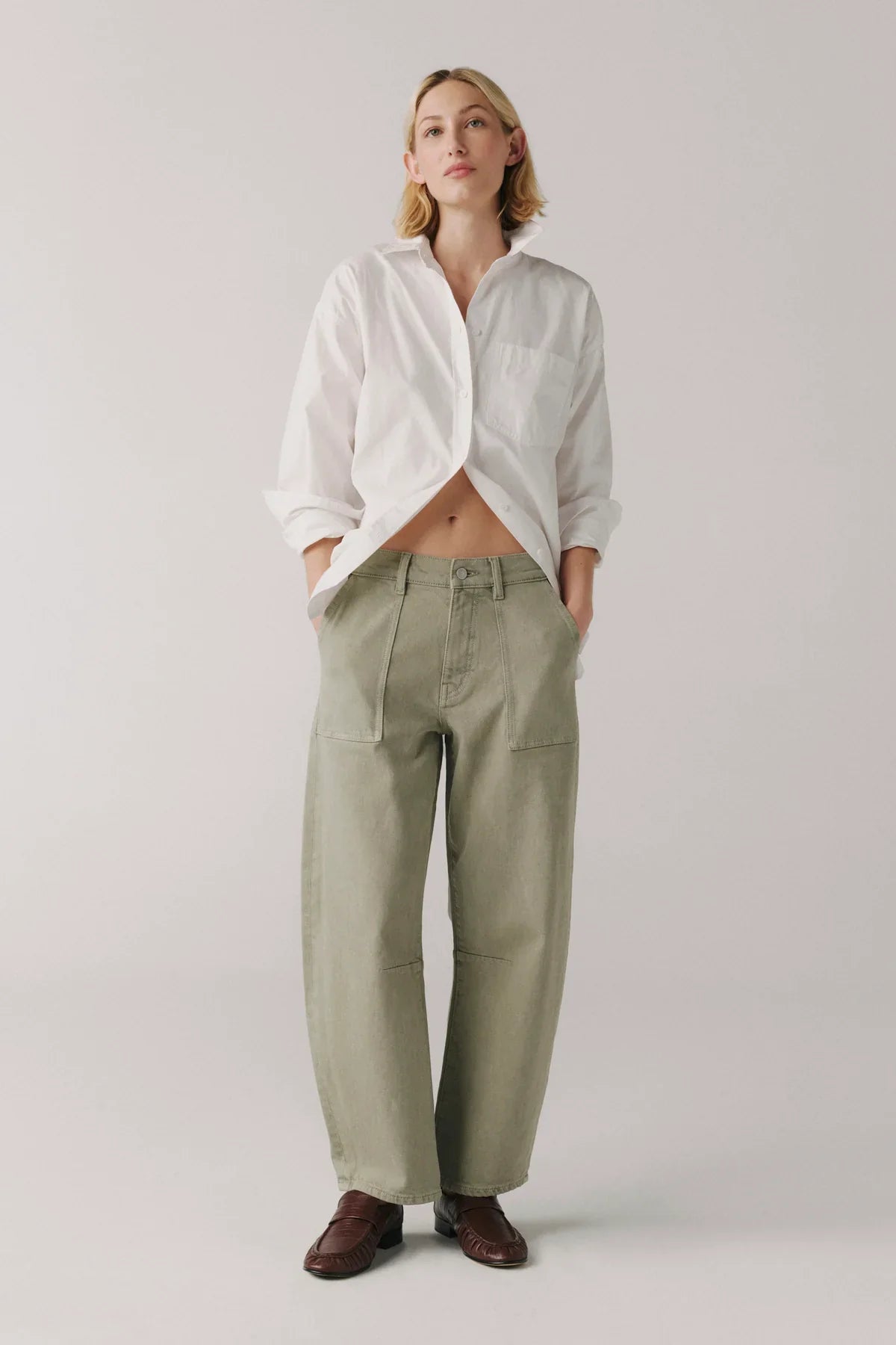 Bna Soft Curve Barrel Jean in Laurel Green