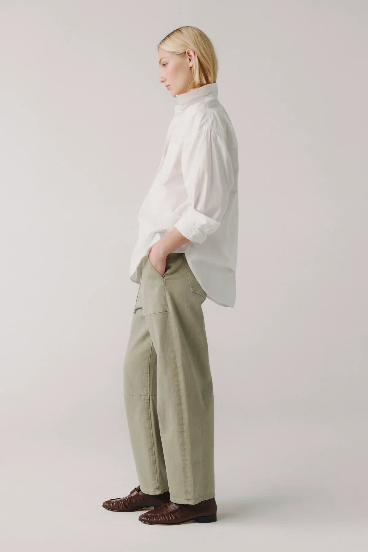 Bna Soft Curve Barrel Jean in Laurel Green