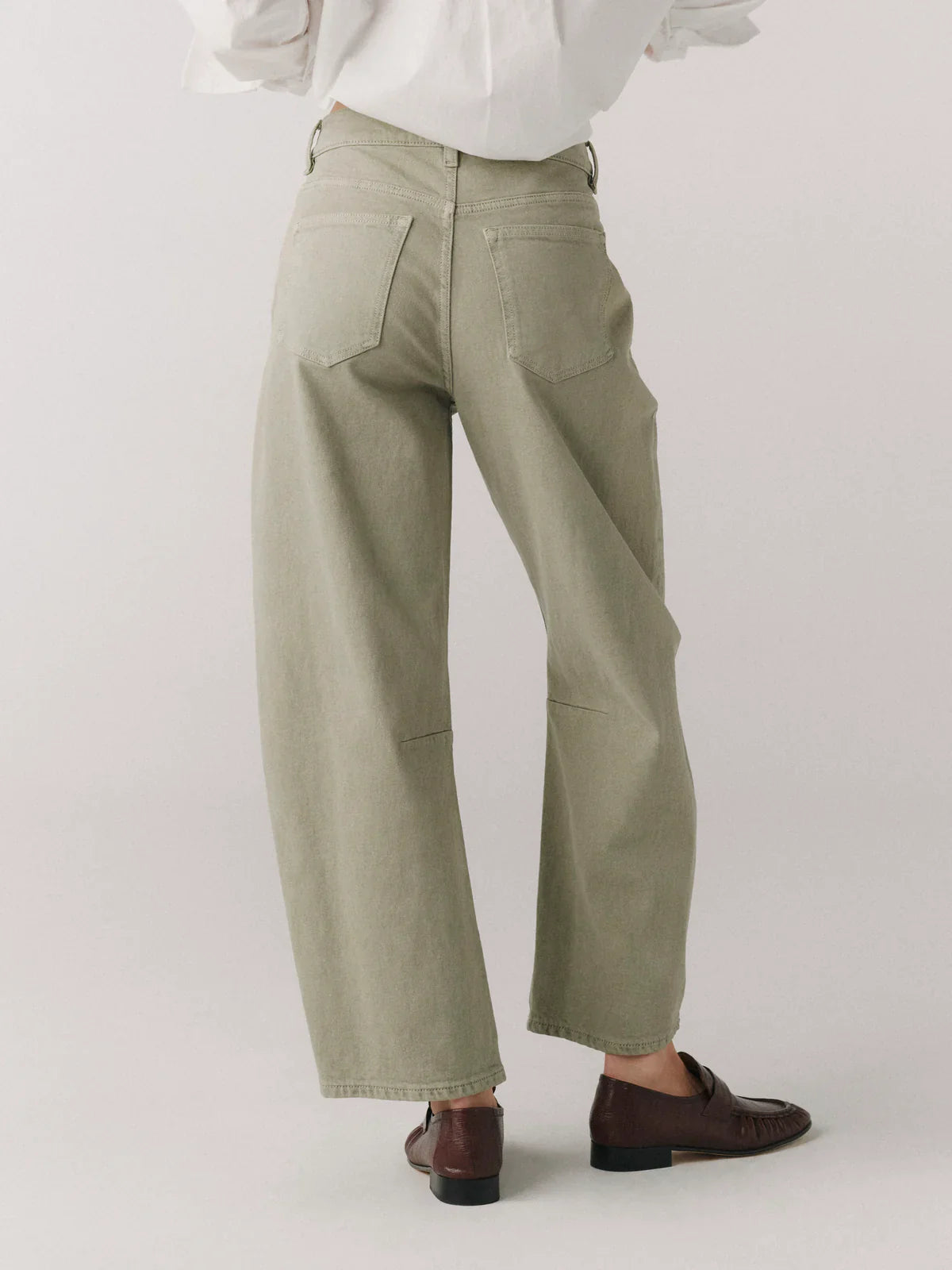 Bna Soft Curve Barrel Jean in Laurel Green