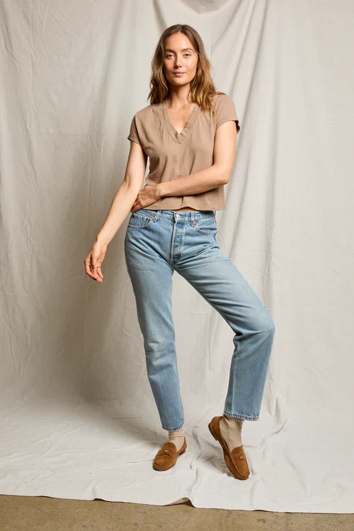 Alanis Tee in Mocha