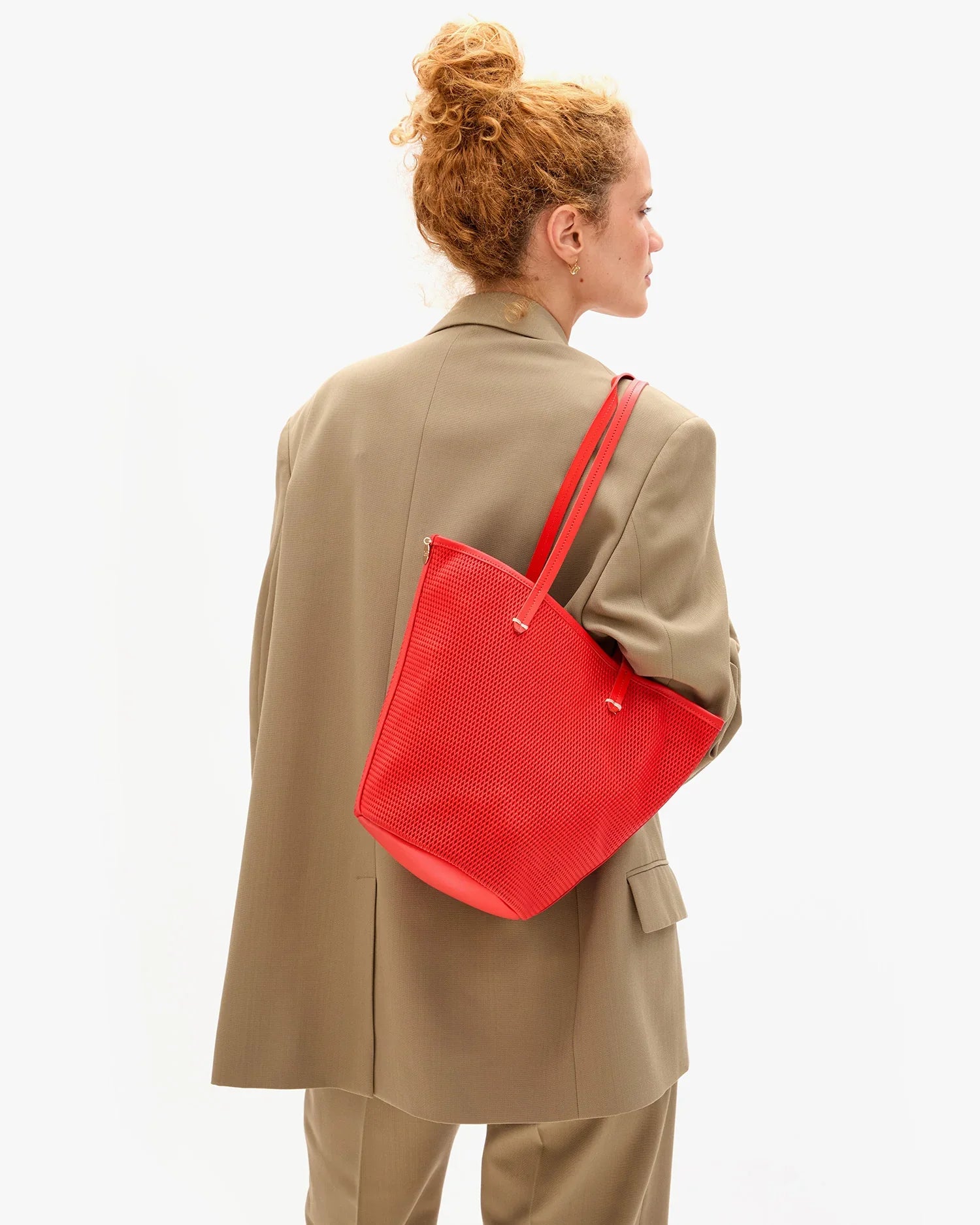 Choupette in Bright Poppy Diamond Perf