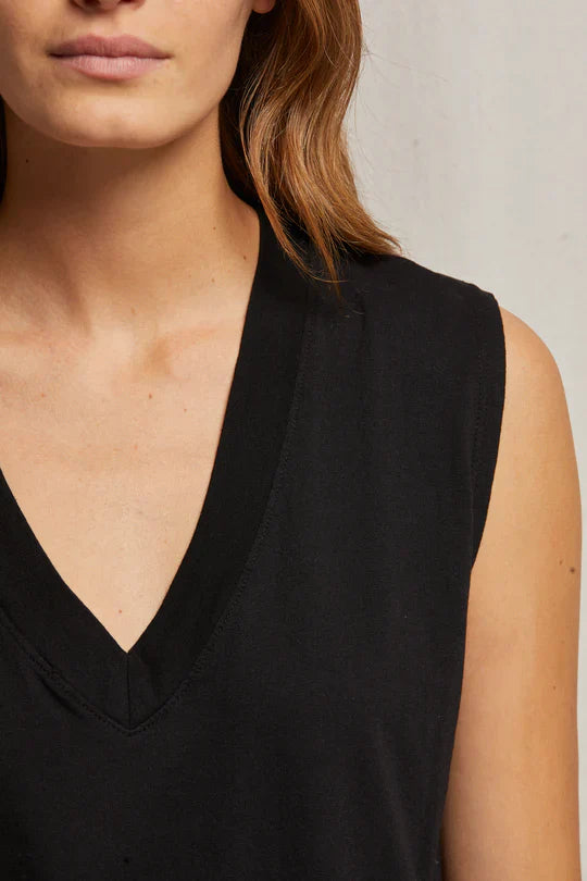 Margot Tee in True Black