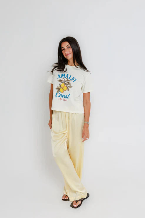 Amalfi Coast Italia Everyday Tee in Off White