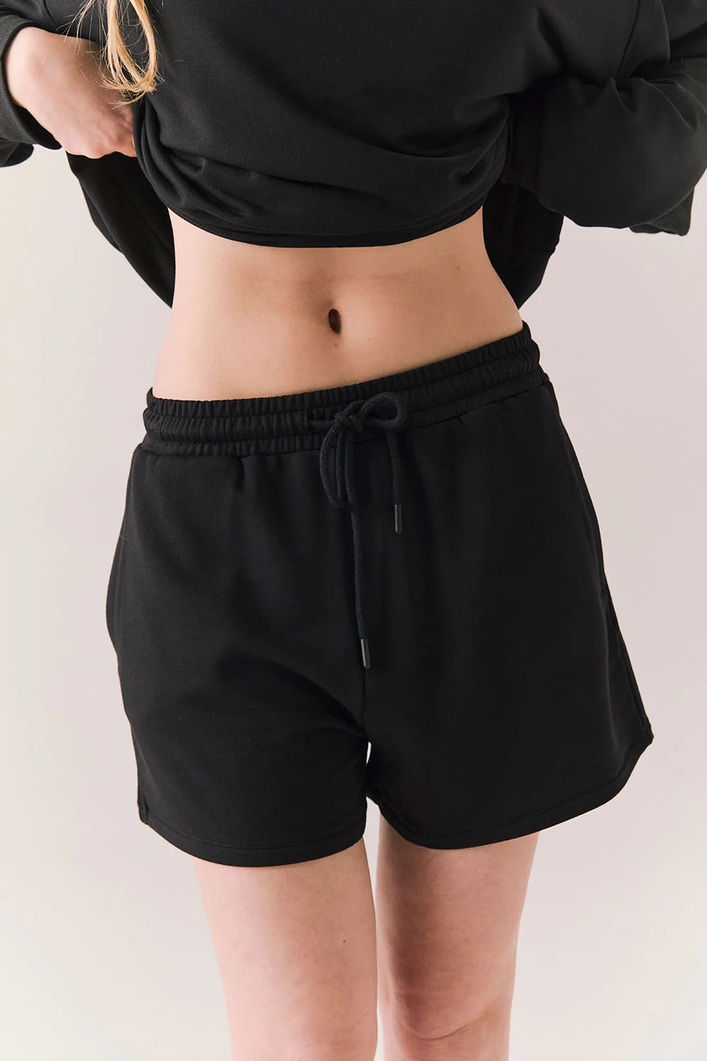 Hanover Shorts in True Black