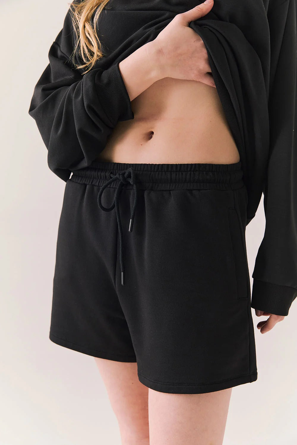 Hanover Shorts in True Black
