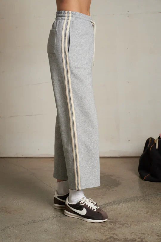 Claud Travel Track Pant in Heather Grey
