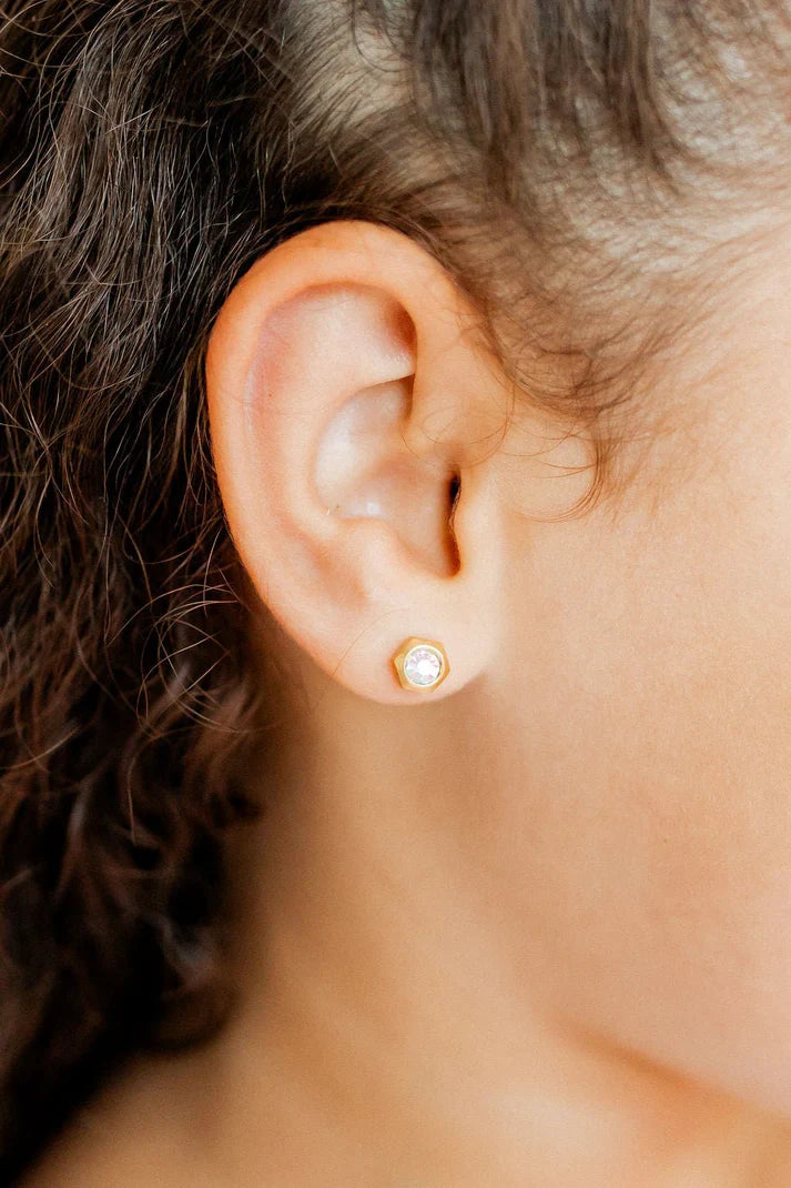 Addison Screwback Stud