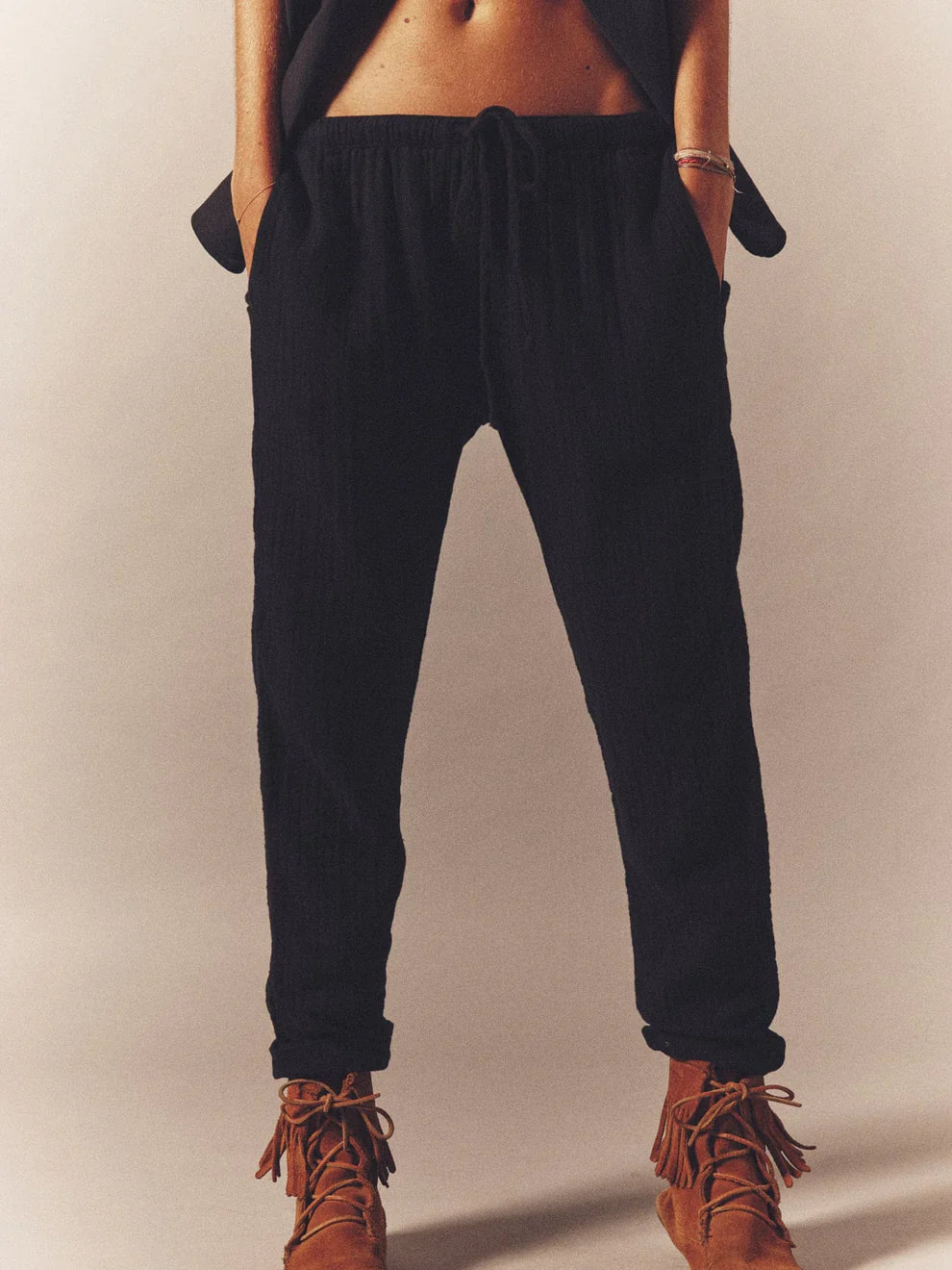 Jordyn Pant in Black